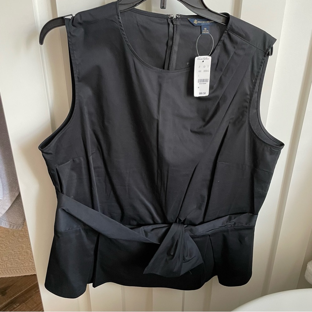 Brooks brothers sleeveless top